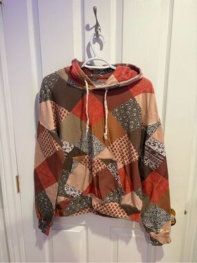 AMPERSAND AVE Patchwork Pullover Hoodie in Rust, Olive & Blush